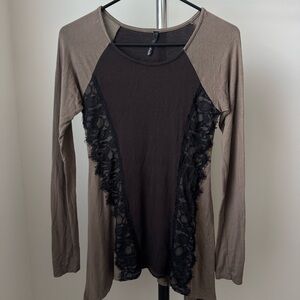 Brown long sleeve top with black lace detailing #lace